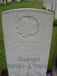 Etaples Military Cemetery - Gallant, Stanislaus